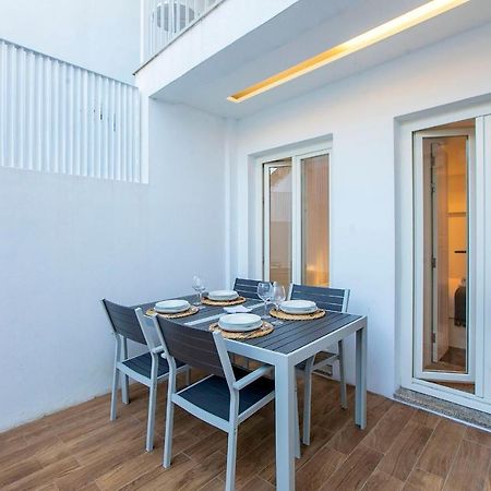 Wonderful Duplex W Private Patio & Ac By Lovelystay Porto Buitenkant foto