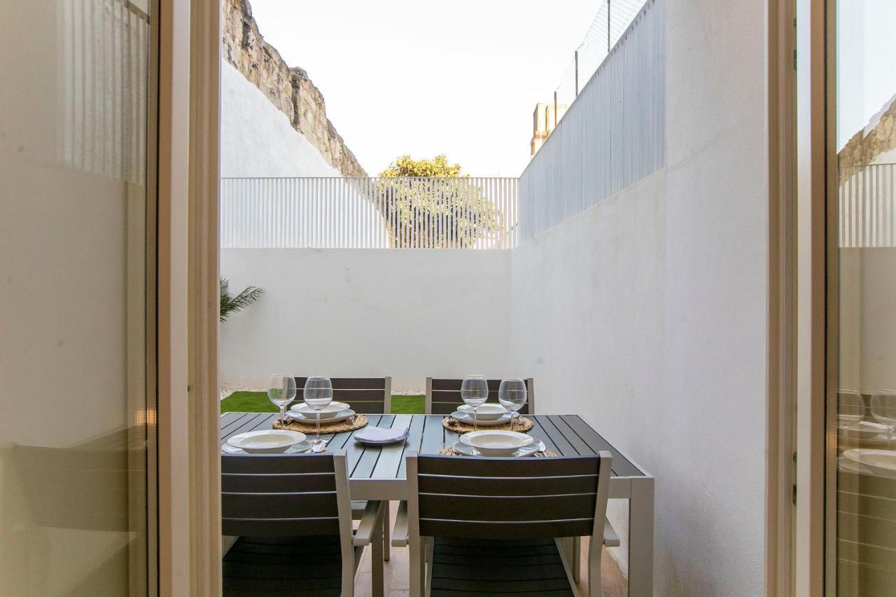 Wonderful Duplex W Private Patio & Ac By Lovelystay Porto Buitenkant foto